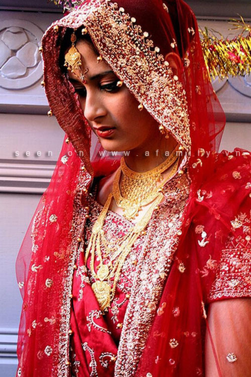 Nhan sắc mặn mà của cô dâu trong ngày trọng đại Nhan sắc mặn mà của cô dâu trong ngày trọng đại