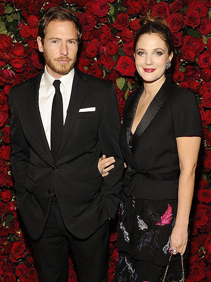 Đám cưới của 2 ngôi sao Drew Barrymore và Will lại khá đơn giản và hiện đại. Đám cưới của 2 ngôi sao Drew Barrymore và Will lại khá đơn giản và hiện đại.