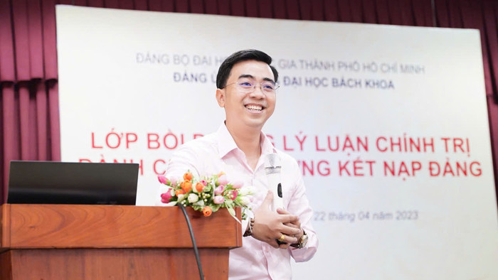 Theo Tiến sĩ Phan Duy Anh, để thích ứng với cuộc cách mạng công nghệ số, các nhà nghiên cứu khoa học xã hội và nhân văn cần có ba yếu tố then chốt: Tâm trong, trí sáng và hoài bão lớn. Ảnh: NVCC z6236627585338_d3b04c87909606ff9fdc1e076c74f15a.jpg
