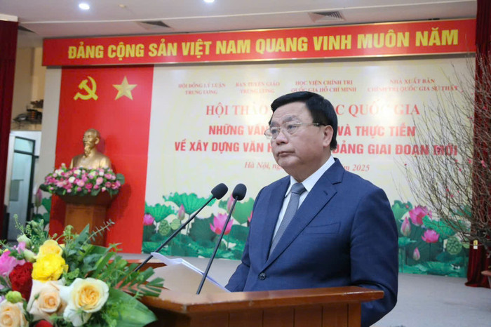 Ủy viên Bộ Chính trị, Giám đốc Học viện Chính trị quốc gia Hồ Chí Minh, Chủ tịch Hội đồng Lý luận Trung ương Nguyễn Xuân Thắng phát biểu tại Hội thảo. z6231494930056_a16c2545ebb3235871b53aa87379f65e.jpg