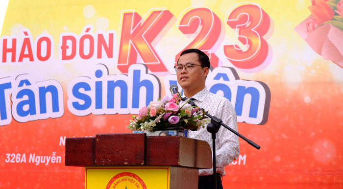 Thạc sĩ Dương Công Hiếu – Phó Hiệu trưởng Trường Cao đẳng Đại Việt Sài Gòn thac-si-duong-cong-hieu-pho-hieu-truong-truong-cao-dang-dai-viet-sai-gon.jpg