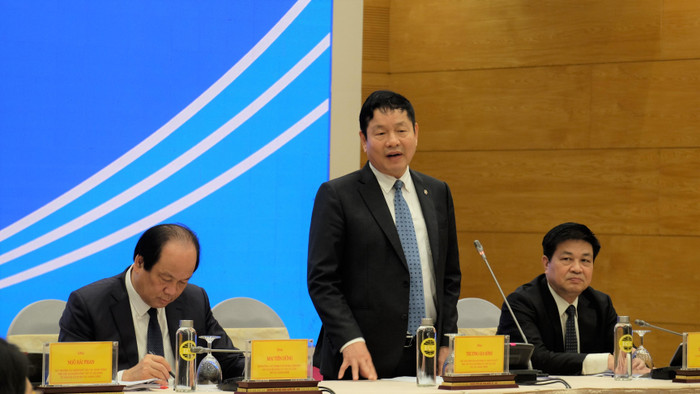 Ông Trương Gia Bình, Chủ tịch Hiệp hội Phần mềm và Dịch vụ Công nghệ thông tin, Phó chủ tịch Hội đồng tư vấn cải cách thủ tục hành chính của Thủ tướng chính phủ phát biểu khai mạc. Ảnh: LC