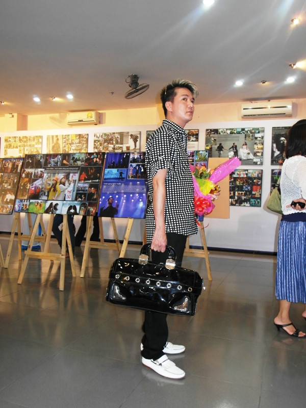 Tất cả những phụ kiện trên người của quý ông nhạc Việt đều là..."hiệu" đắt tiền.