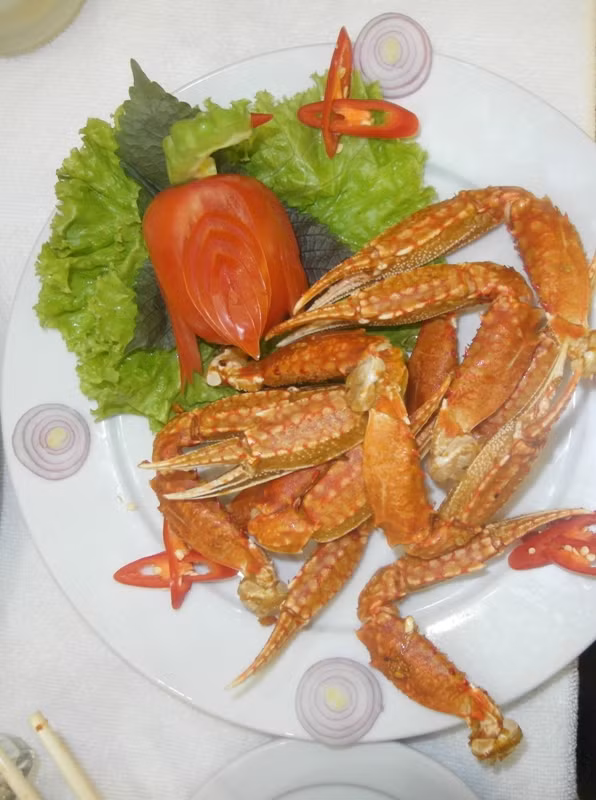 Món càng ghẹ rang muối hấp dẫn của anh chàng siêu mẫu. Món càng ghẹ rang muối hấp dẫn của anh chàng siêu mẫu.