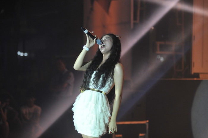 Và ca khúc Nếu như anh đến.