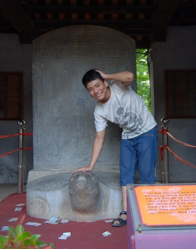 Bị phát hiện khi đang sờ đầu rùa, sĩ tử này tỏ ra ngượng ngịu. ĐÁP ÁN THI CAO ĐẲNG 2012 CỦA BỘ GIÁO DỤC: ĐÁP ÁN TIẾNG ANH KHỐI A1, D HỆ CAO ĐẲNG 2012 - ĐÁP ÁN MÔN VẬT LÍ KHỐI A, A1 HỆ CAO ĐẲNG 2012 - ĐÁP ÁN MÔN HÓA KHỐI A, B - ĐÁP ÁN MÔN TOÁN KHỐI A, A1, B, D HỆ CAO ĐẲNG 2012 - ĐÁP ÁN MÔN VĂN KHỐI C, D HỆ CAO ĐẲNG 2012 - ĐÁP ÁN TIẾNG TRUNG, PHÁP, NGA HỆ CAO ĐẲNG 2012 Bị phát hiện khi đang sờ đầu rùa, sĩ tử này tỏ ra ngượng ngịu. ĐÁP ÁN THI CAO ĐẲNG 2012 CỦA BỘ GIÁO DỤC: ĐÁP ÁN TIẾNG ANH KHỐI A1, D HỆ CAO ĐẲNG 2012 - ĐÁP ÁN MÔN VẬT LÍ KHỐI A, A1 HỆ CAO ĐẲNG 2012 - ĐÁP ÁN MÔN HÓA KHỐI A, B - ĐÁP ÁN MÔN TOÁN KHỐI A, A1, B, D HỆ CAO ĐẲNG 2012 - ĐÁP ÁN MÔN VĂN KHỐI C, D HỆ CAO ĐẲNG 2012 - ĐÁP ÁN TIẾNG TRUNG, PHÁP, NGA HỆ CAO ĐẲNG 2012