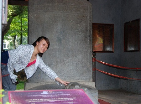 ĐÁP ÁN THI CAO ĐẲNG 2012 CỦA BỘ GIÁO DỤC: ĐÁP ÁN TIẾNG ANH KHỐI A1, D HỆ CAO ĐẲNG 2012 - ĐÁP ÁN MÔN VẬT LÍ KHỐI A, A1 HỆ CAO ĐẲNG 2012 - ĐÁP ÁN MÔN HÓA KHỐI A, B - ĐÁP ÁN MÔN TOÁN KHỐI A, A1, B, D HỆ CAO ĐẲNG 2012 - ĐÁP ÁN MÔN VĂN KHỐI C, D HỆ CAO ĐẲNG 2012 - ĐÁP ÁN TIẾNG TRUNG, PHÁP, NGA HỆ CAO ĐẲNG 2012 ĐÁP ÁN THI CAO ĐẲNG 2012 CỦA BỘ GIÁO DỤC: ĐÁP ÁN TIẾNG ANH KHỐI A1, D HỆ CAO ĐẲNG 2012 - ĐÁP ÁN MÔN VẬT LÍ KHỐI A, A1 HỆ CAO ĐẲNG 2012 - ĐÁP ÁN MÔN HÓA KHỐI A, B - ĐÁP ÁN MÔN TOÁN KHỐI A, A1, B, D HỆ CAO ĐẲNG 2012 - ĐÁP ÁN MÔN VĂN KHỐI C, D HỆ CAO ĐẲNG 2012 - ĐÁP ÁN TIẾNG TRUNG, PHÁP, NGA HỆ CAO ĐẲNG 2012