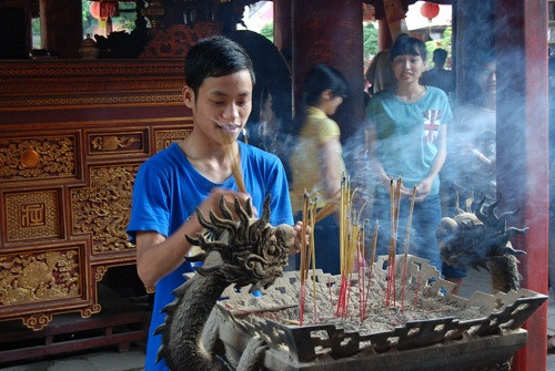 ĐÁP ÁN THI CAO ĐẲNG 2012 CỦA BỘ GIÁO DỤC: ĐÁP ÁN TIẾNG ANH KHỐI A1, D HỆ CAO ĐẲNG 2012 - ĐÁP ÁN MÔN VẬT LÍ KHỐI A, A1 HỆ CAO ĐẲNG 2012 - ĐÁP ÁN MÔN HÓA KHỐI A, B - ĐÁP ÁN MÔN TOÁN KHỐI A, A1, B, D HỆ CAO ĐẲNG 2012 - ĐÁP ÁN MÔN VĂN KHỐI C, D HỆ CAO ĐẲNG 2012 - ĐÁP ÁN TIẾNG TRUNG, PHÁP, NGA HỆ CAO ĐẲNG 2012 ĐÁP ÁN THI CAO ĐẲNG 2012 CỦA BỘ GIÁO DỤC: ĐÁP ÁN TIẾNG ANH KHỐI A1, D HỆ CAO ĐẲNG 2012 - ĐÁP ÁN MÔN VẬT LÍ KHỐI A, A1 HỆ CAO ĐẲNG 2012 - ĐÁP ÁN MÔN HÓA KHỐI A, B - ĐÁP ÁN MÔN TOÁN KHỐI A, A1, B, D HỆ CAO ĐẲNG 2012 - ĐÁP ÁN MÔN VĂN KHỐI C, D HỆ CAO ĐẲNG 2012 - ĐÁP ÁN TIẾNG TRUNG, PHÁP, NGA HỆ CAO ĐẲNG 2012