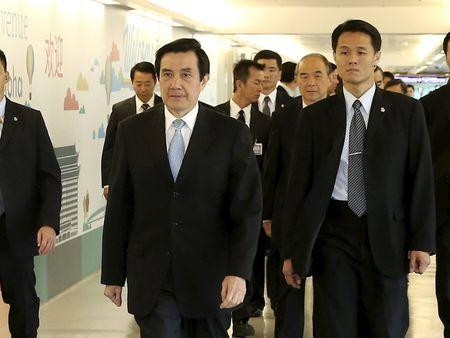 Ông Mã Anh Cửu và đoàn tùy tùng sang Singapore chiều qua viếng ông Lý Quang Diệu. Ảnh: Focus Taiwan. Ông Mã Anh Cửu và đoàn tùy tùng sang Singapore chiều qua viếng ông Lý Quang Diệu. Ảnh: Focus Taiwan.