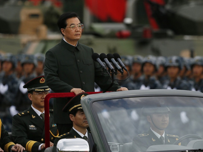 Ông Hồ Cẩm Đào đang được "người ta" lôi ra khỏi mớ bùng nhùng của các vụ trọng án thuộc cấp mình ngày trước. Ông Hồ Cẩm Đào đang được "người ta" lôi ra khỏi mớ bùng nhùng của các vụ trọng án thuộc cấp mình ngày trước.
