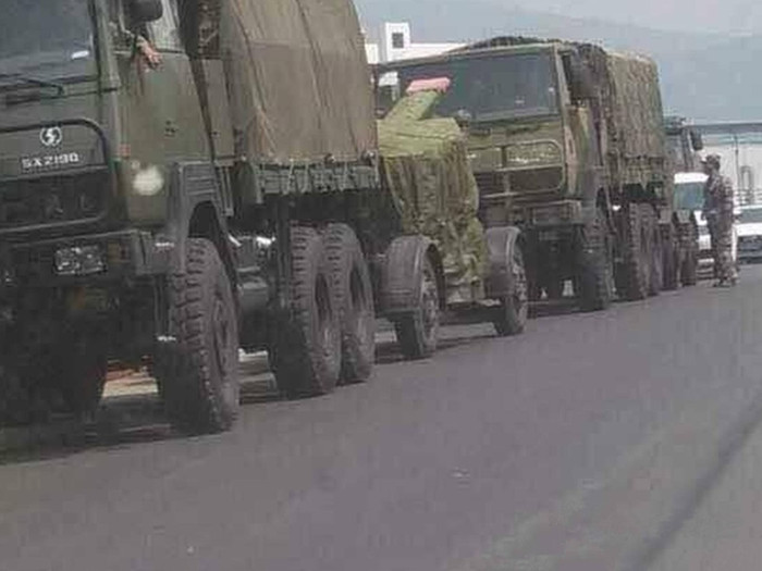 Lực lượng trọng pháo tập đoàn quân 14 trên đường tiến ra biên giới giáp Myanmar tập trận. Ảnh: Đa Chiều. Lực lượng trọng pháo tập đoàn quân 14 trên đường tiến ra biên giới giáp Myanmar tập trận. Ảnh: Đa Chiều.