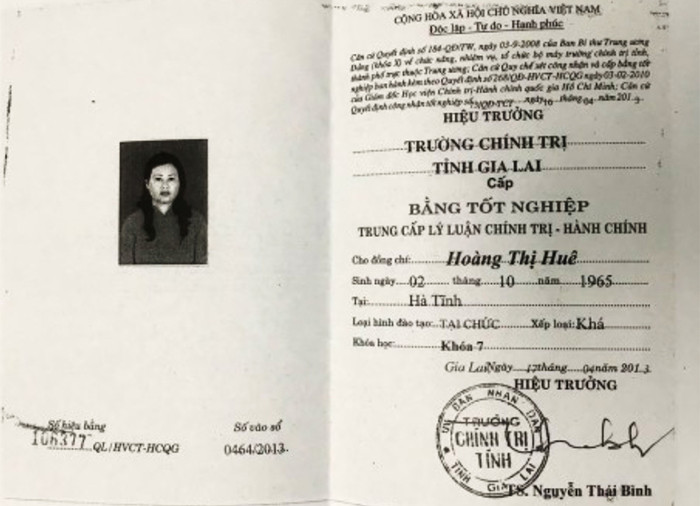 Bằng tốt nghiệp Trung cấp Lý luận chính trị - Hành chính của bà Hoàng Thị Huê bị thu hồi. (Ảnh: T.M) Bằng tốt nghiệp Trung cấp Lý luận chính trị - Hành chính của bà Hoàng Thị Huê bị thu hồi. (Ảnh: T.M)