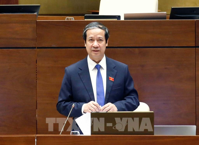 Bộ trưởng Nguyễn Kim Sơn trả lời chất vấn. Ảnh: TTXVN