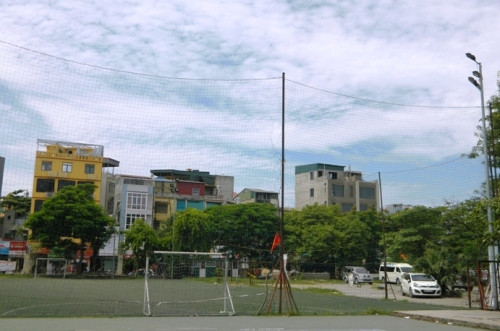 Sân bóng đá mini hiện có theo quy hoạch (ô số 37) là khu nhà văn hóa, ban quản lý dự án và các hoạt động khác. Ảnh: Phan Thiên Sân bóng đá mini hiện có theo quy hoạch (ô số 37) là khu nhà văn hóa, ban quản lý dự án và các hoạt động khác. Ảnh: Phan Thiên