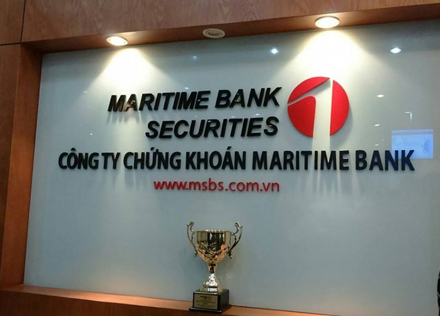 Chứng khoán Maritime Bank vừa bị xử phạt nặng đã gây bất ngờ đối với thị trường chứng khoán trong nước. Ảnh: Nguoiduatin. Chứng khoán Maritime Bank vừa bị xử phạt nặng đã gây bất ngờ đối với thị trường chứng khoán trong nước. Ảnh: Nguoiduatin.