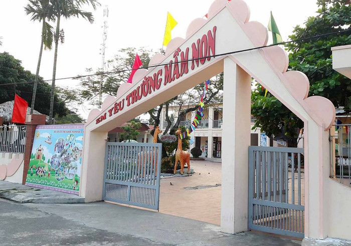 Công ty suýt luộc gà nguyên nội tạng cho trẻ em có bán thực phẩm cho 5 trường ảnh 2