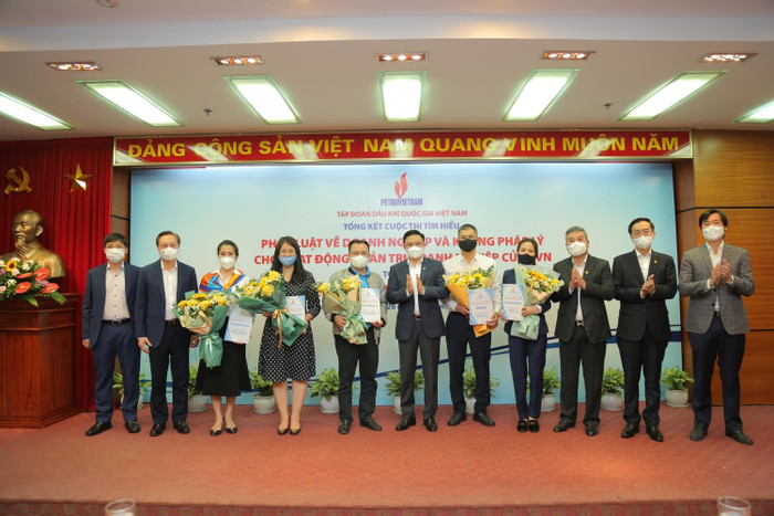 Petrovietnam tổng kết cuộc thi Tìm hiểu pháp luật năm 2021. Ảnh: PVN