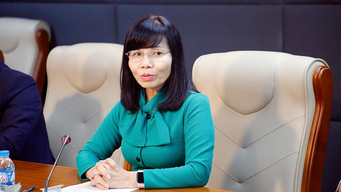 Giáo sư Trần Thị Vân Hoa: "Chúng tôi mong muốn và đang xây dựng một môi trường chuẩn quốc tế cho tất cả các sinh viên của nhà trường chứ không chỉ riêng sinh viên của các chương trình đào tạo quốc tế". Ảnh: Báo Đại biểu Nhân dân Giáo sư Trần Thị Vân Hoa: "Chúng tôi mong muốn và đang xây dựng một môi trường chuẩn quốc tế cho tất cả các sinh viên của nhà trường chứ không chỉ riêng sinh viên của các chương trình đào tạo quốc tế". Ảnh: Báo Đại biểu Nhân dân