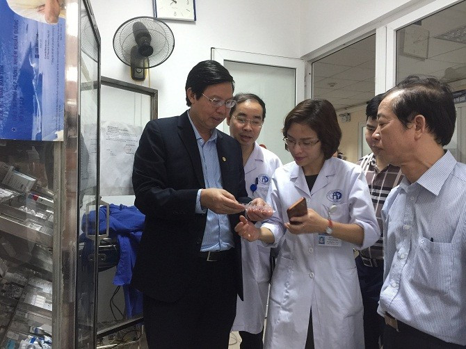 Sở Y tế Hà Nội kiểm tra các nhà thuốc bệnh viện. (Ảnh: Sở Y tế Hà Nội) Sở Y tế Hà Nội kiểm tra các nhà thuốc bệnh viện. (Ảnh: Sở Y tế Hà Nội)