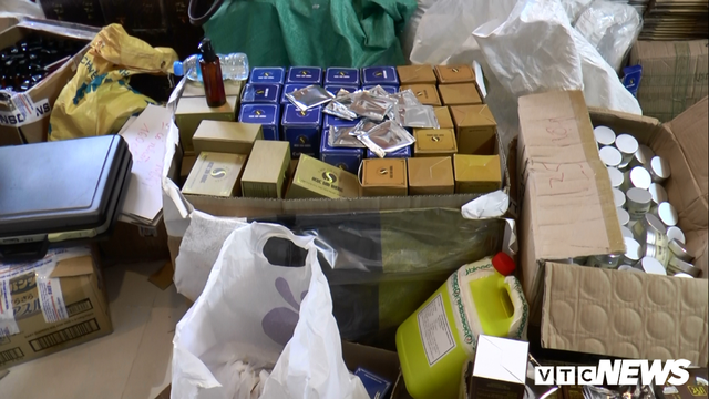 Sản phẩm bị thu giữ. (Ảnh: VTC News) Sản phẩm bị thu giữ. (Ảnh: VTC News)