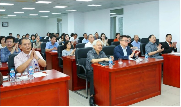 Các đại biểu tham dự buổi lễ. Capture.JPG