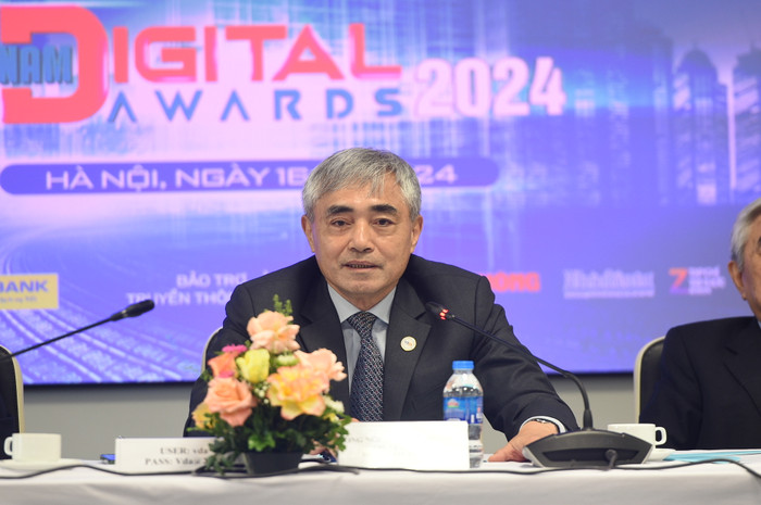 Tiến sỹ Nguyễn Minh Hồng – Chủ tịch VDCA, Trưởng Ban tổ chức Giải thưởng VDA 2024. download (1).jpg