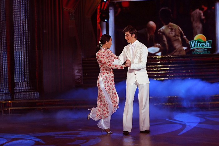 Với số điểm này, cộng với số điểm cho bài nhảy thứ 2, Anh Thư được 73 điểm và đoạt giải đồng Bước nhảy hoàn vũ năm 2012. Với số điểm này, cộng với số điểm cho bài nhảy thứ 2, Anh Thư được 73 điểm và đoạt giải đồng Bước nhảy hoàn vũ năm 2012.