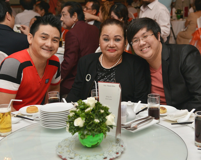 Anh Vũ, NSND Ngọc Giàu, Gia Bảo. Anh Vũ, NSND Ngọc Giàu, Gia Bảo.