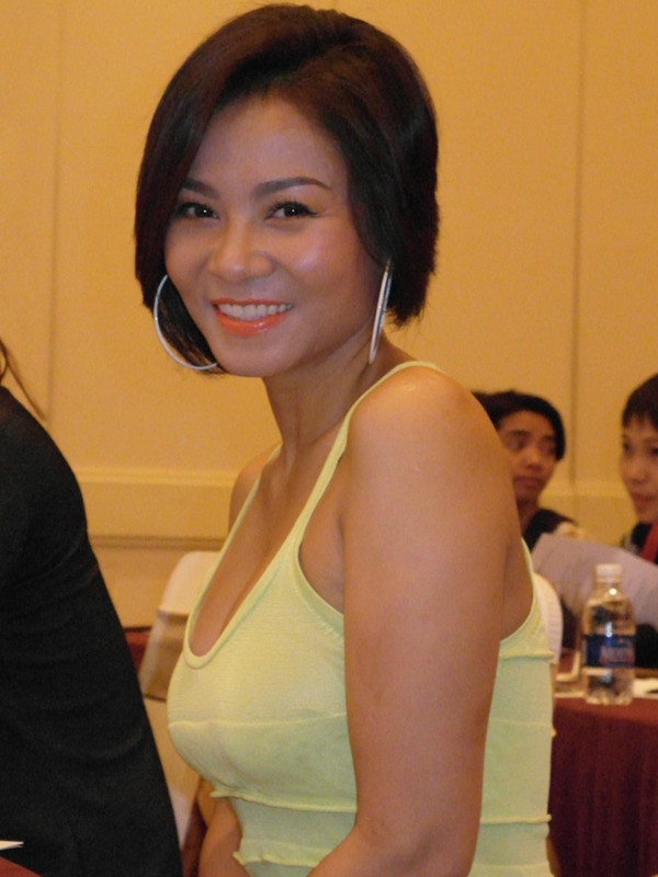 Ca sĩ Thu Minh đã có những lời tâm huyết, thuyết phục người nghe tại Hội nghị chống hở hang vừa qua tạp TP.HCM. Bài phát biểu của cô kéo dài gần 30 phút. Ca sĩ Thu Minh đã có những lời tâm huyết, thuyết phục người nghe tại Hội nghị chống hở hang vừa qua tạp TP.HCM. Bài phát biểu của cô kéo dài gần 30 phút.