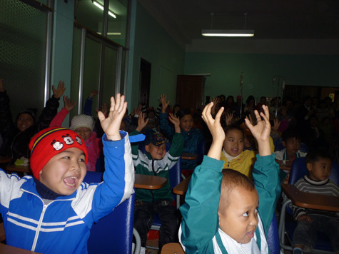 Những hình ảnh như thế này ở Lớp học hy vọng đã làm xúc động Á vương quốc tế Trương Nam Thành. Những hình ảnh như thế này ở Lớp học hy vọng đã làm xúc động Á vương quốc tế Trương Nam Thành.