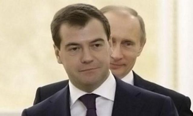 Bộ đôi quyền lực Putin – Medvedev không thể bình yên khi quân cờ mới Kudrin di động. Ảnh: Internet. Bộ đôi quyền lực Putin – Medvedev không thể bình yên khi quân cờ mới Kudrin di động. Ảnh: Internet.