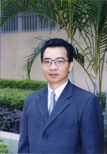 Giáo sư Hoàng Hưng Cầu, ảnh: The Paper.