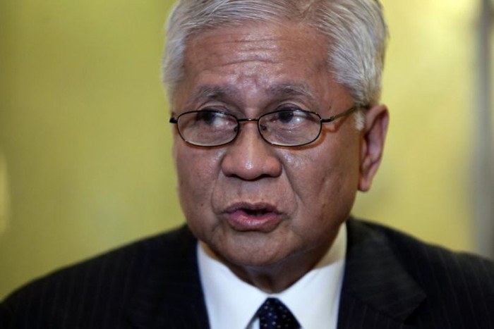 Cựu Ngoại trưởng Philippinese Albert del Rosario, ảnh: ibtimes.com.