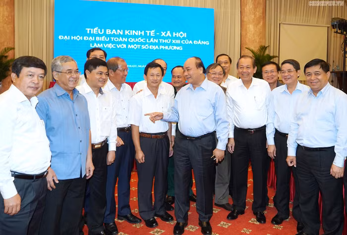 Thủ tướng và các đại biểu tham dự. Ảnh: VGP