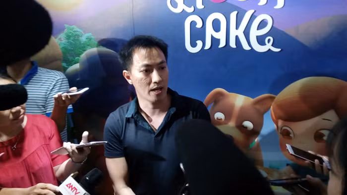 Ông Nguyễn Quốc Minh - Chủ tịch Hội đồng quản trị Công ty cổ phần Con Cưng trả lời báo chí. (Ảnh: H.L)