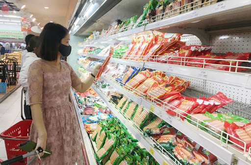 Ban Chỉ đạo kiên định mục tiêu kiểm soát lạm phát dưới 4%. Ảnh minh họa: Báo Hà Nội mới Ban Chỉ đạo kiên định mục tiêu kiểm soát lạm phát dưới 4%. Ảnh minh họa: Báo Hà Nội mới