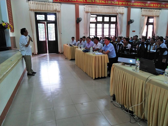 Sự gần gũi của Giáo sư Nguyễn Lân Dũng đã gây ấn tượng mạnh với đội ngũ cán bộ công chức, viên chức thị xã Quảng Trị (Ảnh: LC) Sự gần gũi của Giáo sư Nguyễn Lân Dũng đã gây ấn tượng mạnh với đội ngũ cán bộ công chức, viên chức thị xã Quảng Trị (Ảnh: LC)