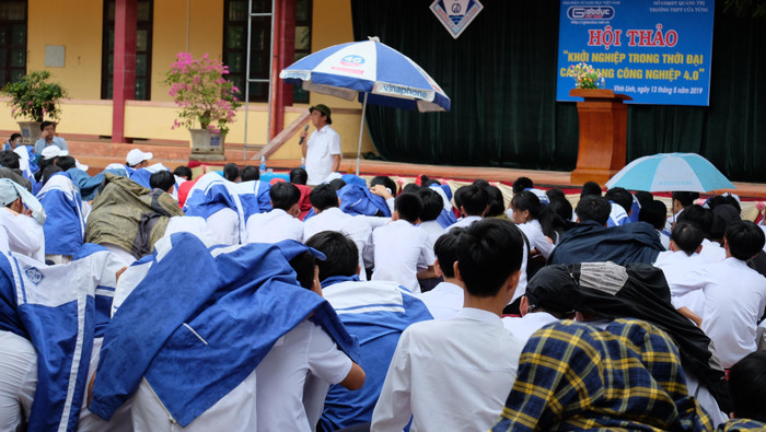 Ngược mưa cửa biển...(Ảnh: LC) Ngược mưa cửa biển...(Ảnh: LC)