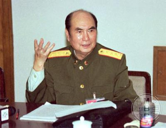 Trương Vạn Niên từng cầm đầu sư đoàn 127 xâm lược Việt Nam năm 1979. Trương Vạn Niên từng cầm đầu sư đoàn 127 xâm lược Việt Nam năm 1979.