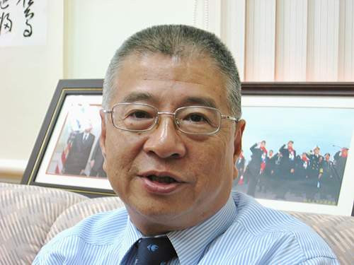 Ông Dương Niệm Tổ, cựu Bộ trưởng Quốc phòng, học giả Đài Loan. Ông Dương Niệm Tổ, cựu Bộ trưởng Quốc phòng, học giả Đài Loan.