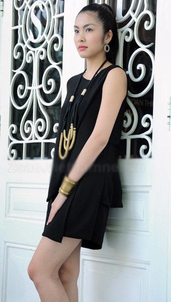 Váy liền rộng dường như là phong cách thời trang phổ biến của các sao đi dự sự kiện năm nay Váy liền rộng dường như là phong cách thời trang phổ biến của các sao đi dự sự kiện năm nay