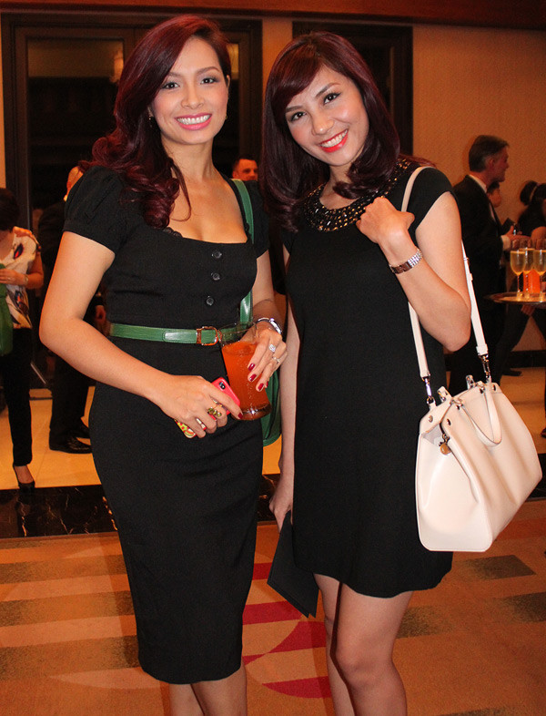 Cựu người mẫu Thúy Hằng và Á hậu Trang sức Hương Giang.