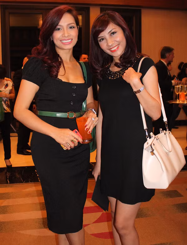 Cựu người mẫu Thúy Hằng và Á hậu Trang sức Hương Giang.