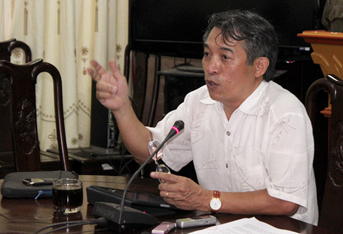 Công ty tổ chức show Chế Linh thách thức Sở Văn hóa ảnh 2 Ông Phạm Quang Long, giám đốc Sở Văn hóa, Thể thao & Du lịch Hà Nội trong buổi họp báo chiều 7/11.