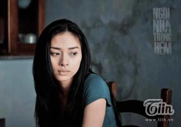 Vẻ "ghê rợn" của Ngô Thanh Vân trong phim Ngôi nhà trong hẻm
