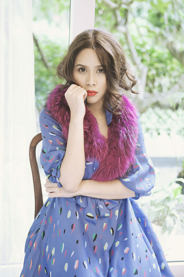 Cô cho rằng, dù con đường cô đi có chậm và nhiều chông gai, nhưng chỉ cần bền bỉ nỗ lực, cô tin mình sẽ thành công. Cô cho rằng, dù con đường cô đi có chậm và nhiều chông gai, nhưng chỉ cần bền bỉ nỗ lực, cô tin mình sẽ thành công.