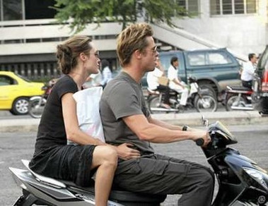 Trông có vẻ như họ vừa... "đi chợ" về! Trông có vẻ như họ vừa... "đi chợ" về!