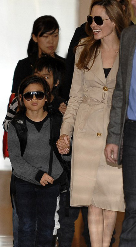 Pax Thiên và hành trình 4 năm cùng mẹ Angelina ảnh 10 Pax Thiên và hành trình 4 năm cùng mẹ Angelina ảnh 10