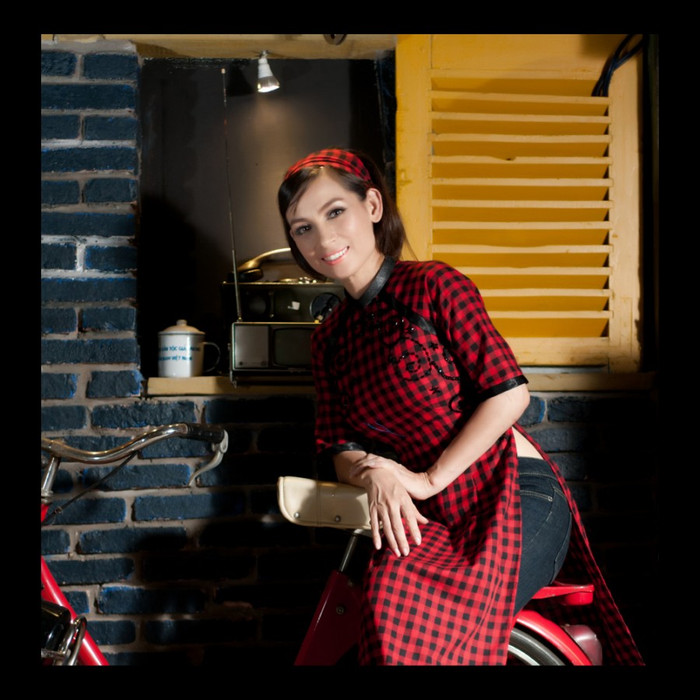 Những ca khúc sâu lắng, trữ tình gắn liền với tên tuổi Phi Nhung như: Bông điên điển, Chờ anh hát lý duyên tình, Áo mới Cà Mau, Duyên quê, Làm dâu xứ lạ…