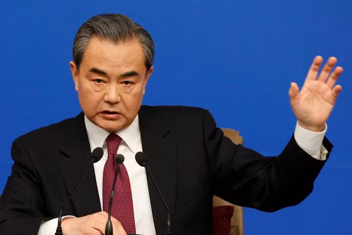 Ngoại trưởng Trung Quốc Vương Nghị trong phiên họp báo ngày 8/3. Ảnh: Reuters.